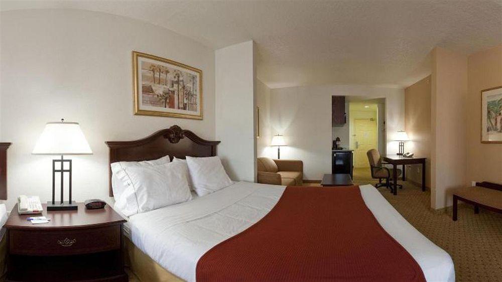 Country Inn & Suites By Radisson, Rj Stadium - Tampa Airport East エクステリア 写真