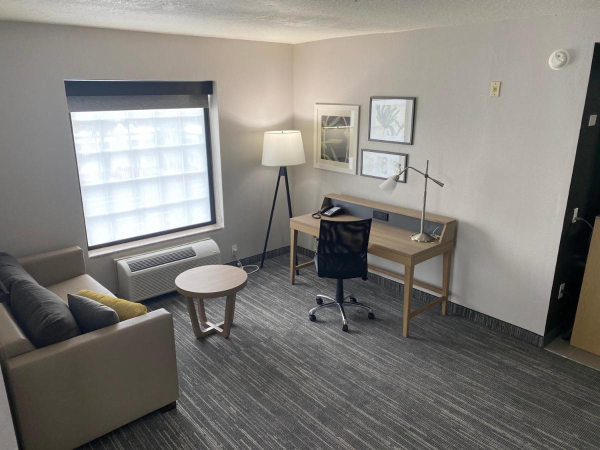 Country Inn & Suites By Radisson, Rj Stadium - Tampa Airport East エクステリア 写真