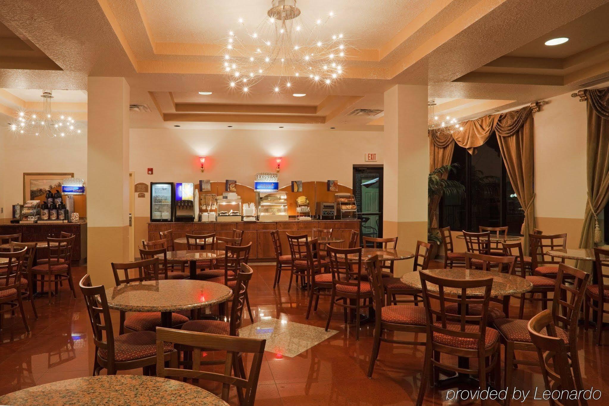 Country Inn & Suites By Radisson, Rj Stadium - Tampa Airport East エクステリア 写真