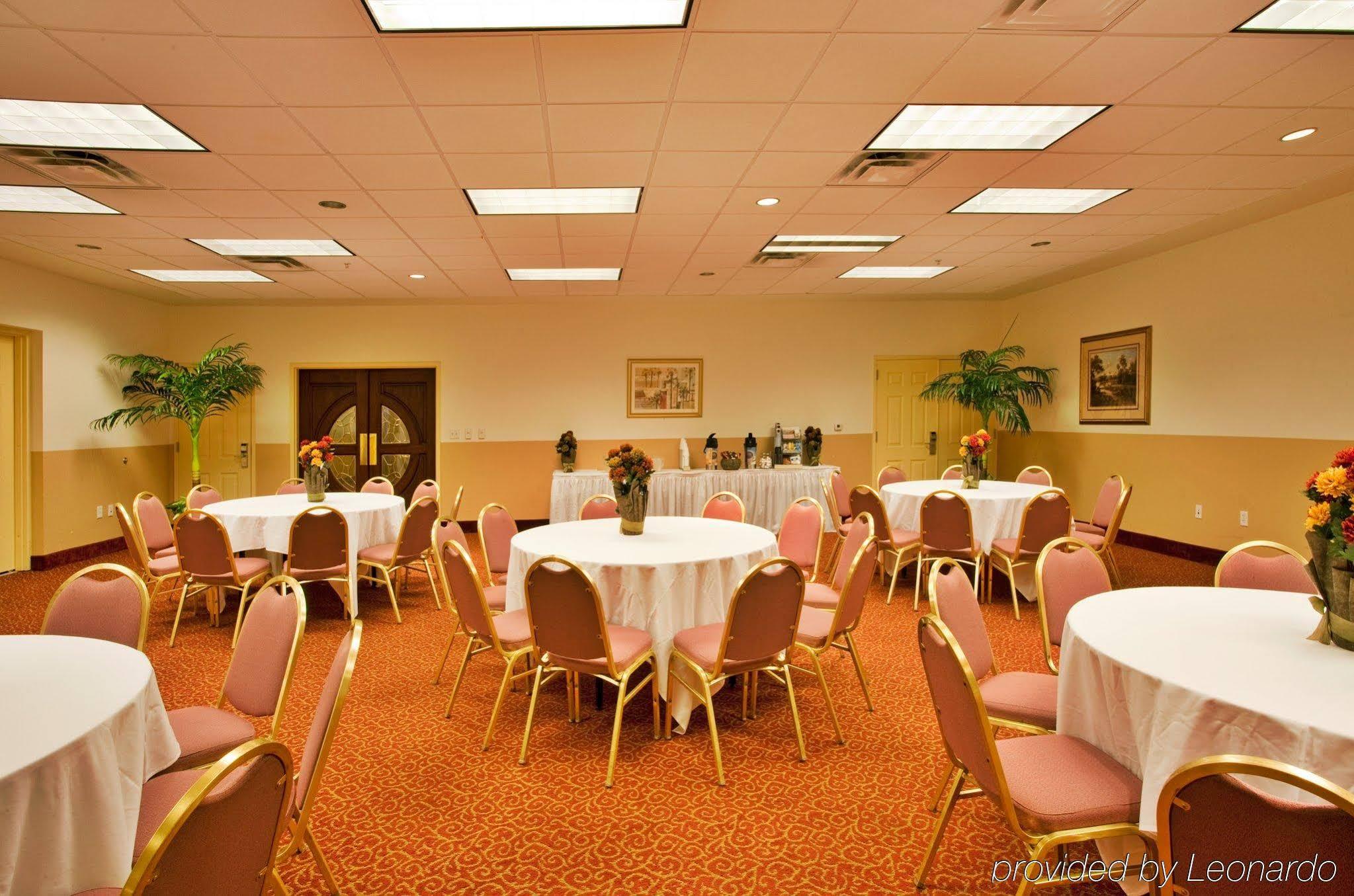 Country Inn & Suites By Radisson, Rj Stadium - Tampa Airport East エクステリア 写真