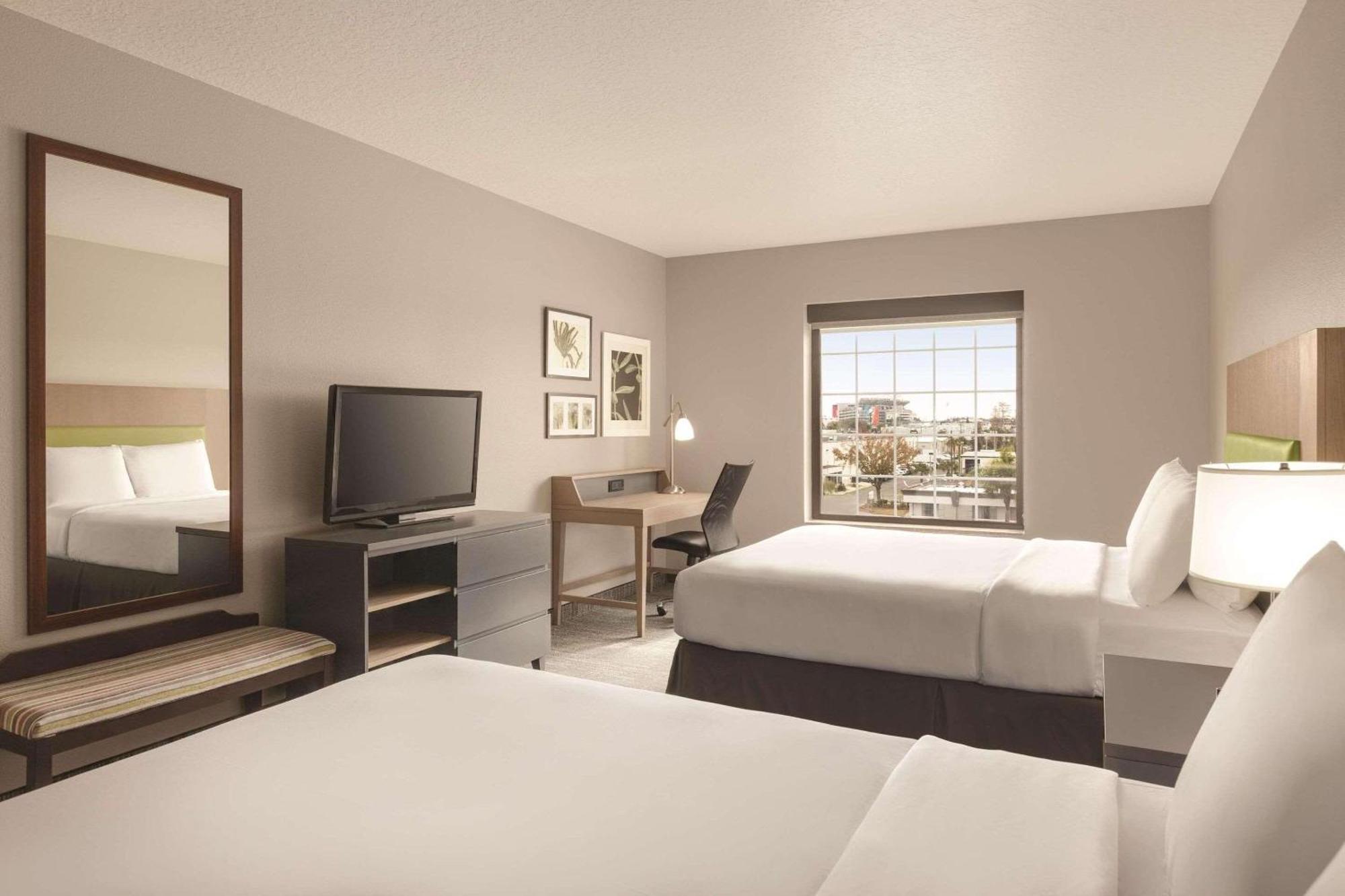 Country Inn & Suites By Radisson, Rj Stadium - Tampa Airport East エクステリア 写真