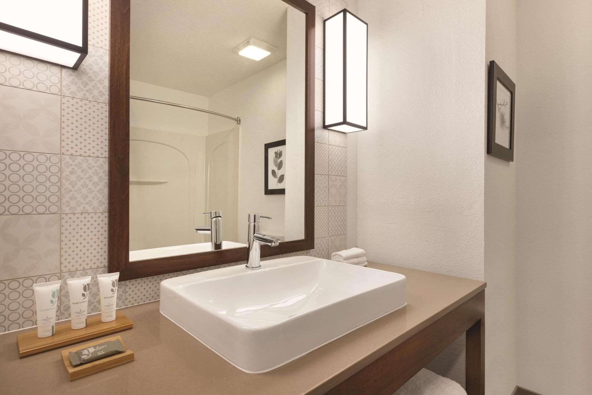 Country Inn & Suites By Radisson, Rj Stadium - Tampa Airport East エクステリア 写真