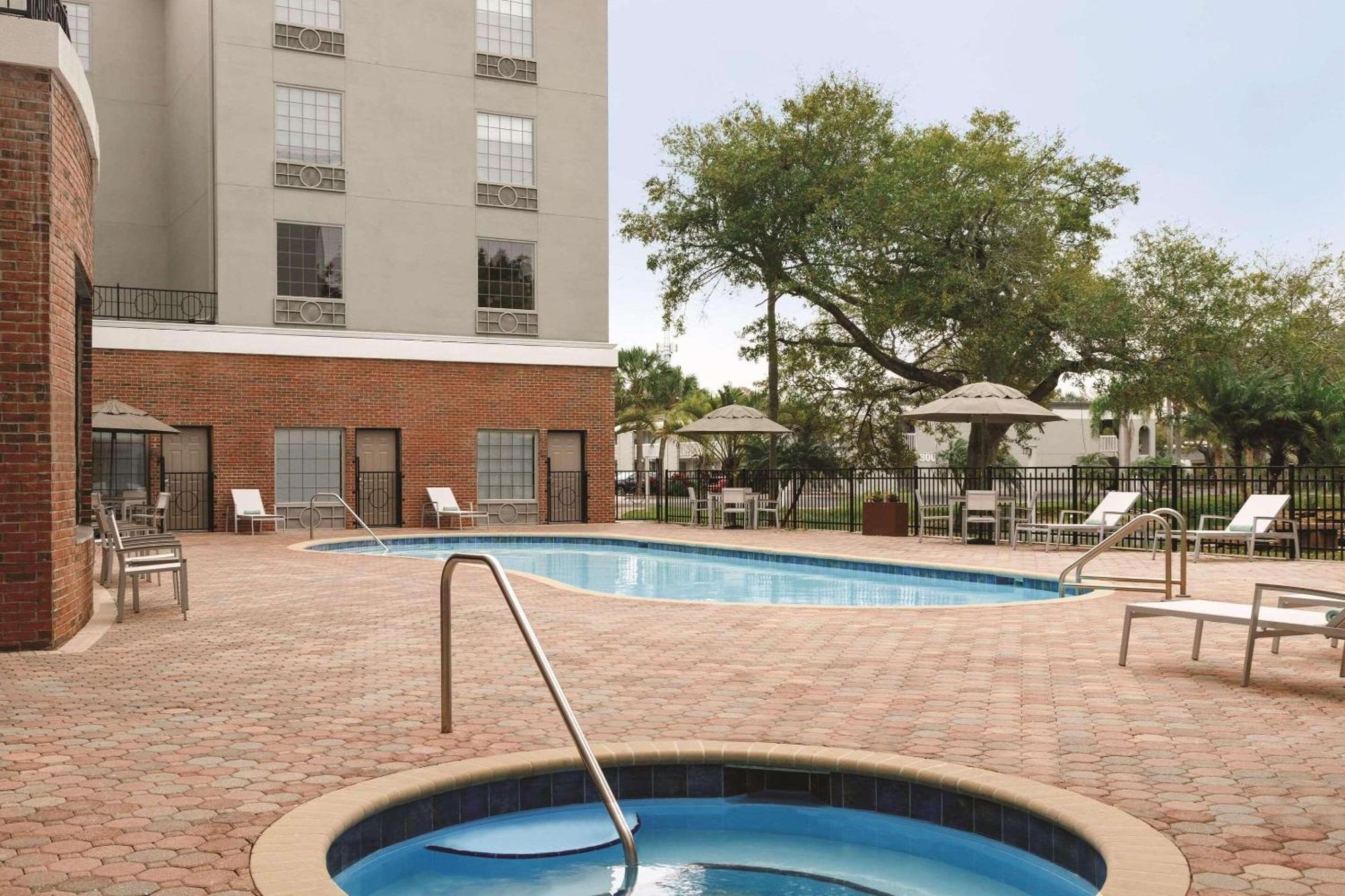 Country Inn & Suites By Radisson, Rj Stadium - Tampa Airport East エクステリア 写真
