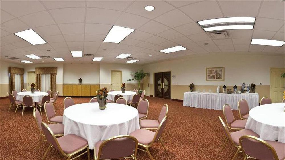 Country Inn & Suites By Radisson, Rj Stadium - Tampa Airport East エクステリア 写真