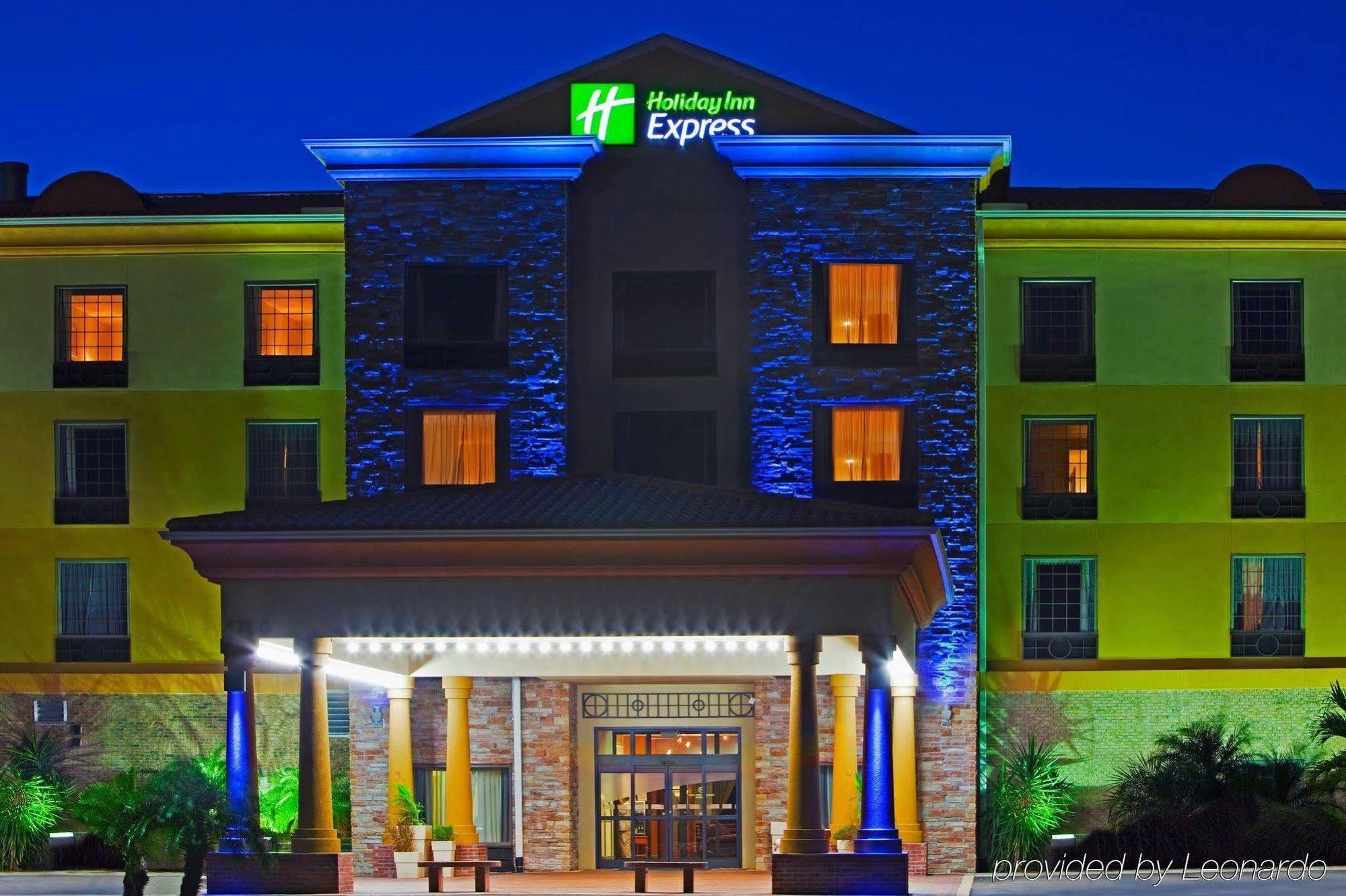 Country Inn & Suites By Radisson, Rj Stadium - Tampa Airport East エクステリア 写真